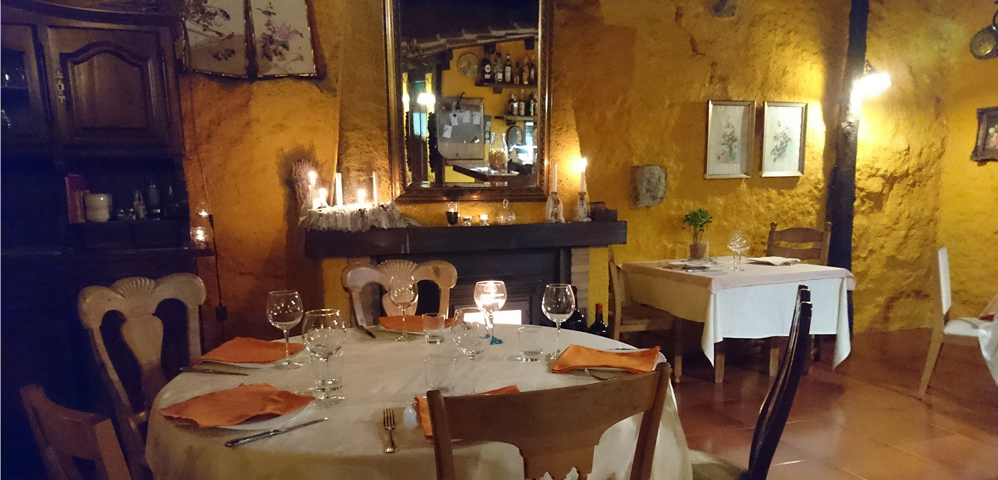 Salón inferior de El Restaurante El Zaguán